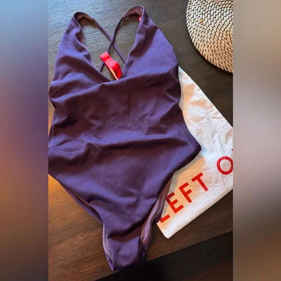 Left On Friday Weekender Suit - Size XL - NWT - Picture 6 of 12